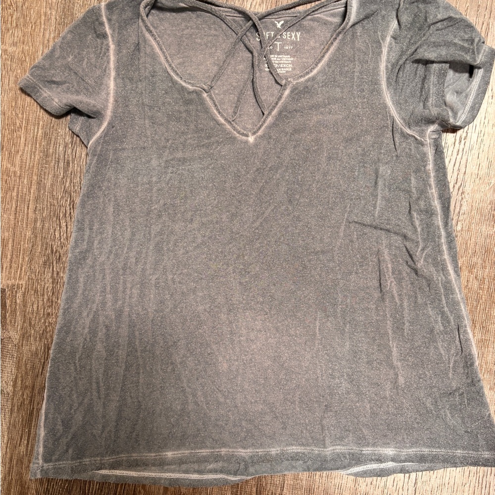 American Eagle-Gray V-Neck Women's Top